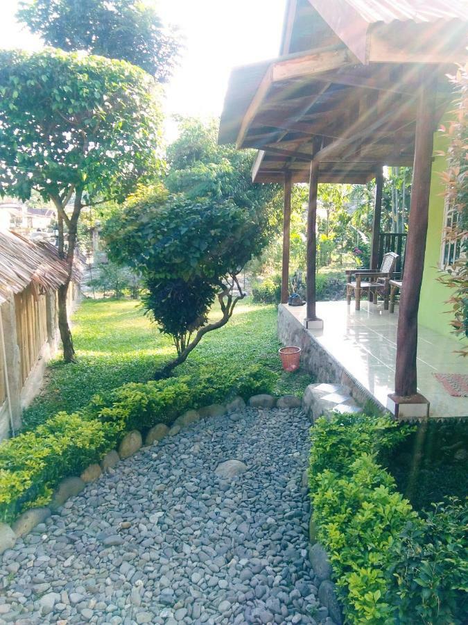 Sahnan Guest House Bukit Lawang Exterior foto